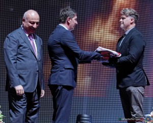 closing ph simone ferraro sfa00269 copia